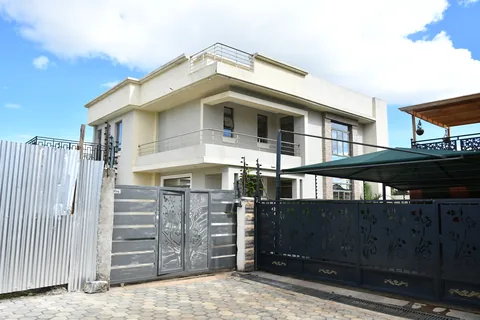 Crimson Bay Villas 5-bedroom mansionette with balconies and gated compound, Ruiru